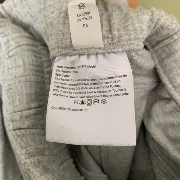 Lululemon Mellow In High Rise Shorts 4.5” - Picture 4 of 8